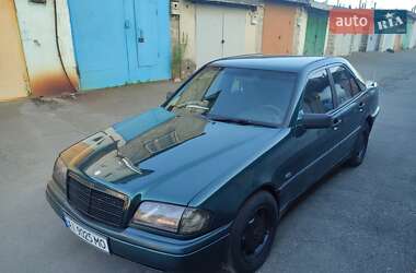 Седан Mercedes-Benz C-Class 1997 в Киеве