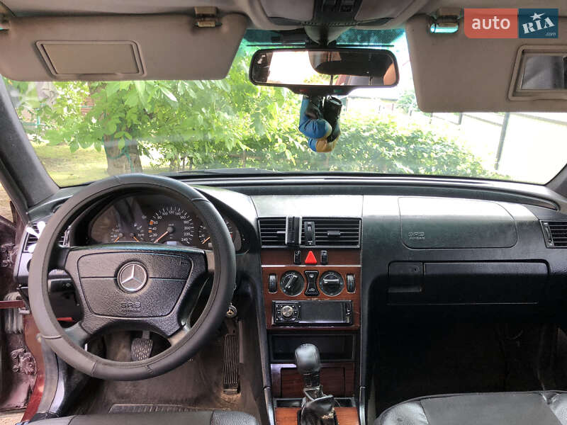 Седан Mercedes-Benz C-Class 1996 в Львове