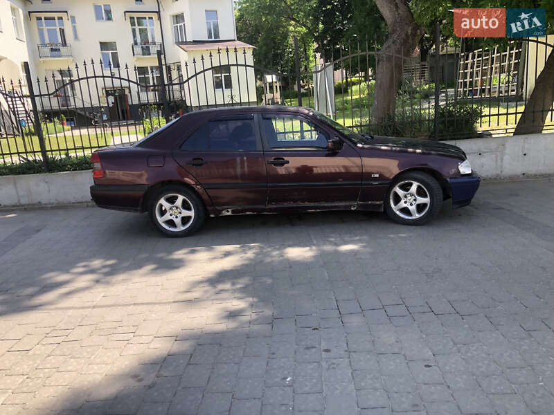 Седан Mercedes-Benz C-Class 1996 в Львове