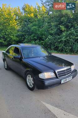 Седан Mercedes-Benz C-Class 1995 в Виннице