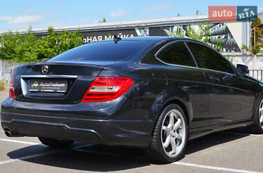 Купе Mercedes-Benz C-Class 2011 в 