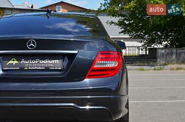Купе Mercedes-Benz C-Class 2011 в 