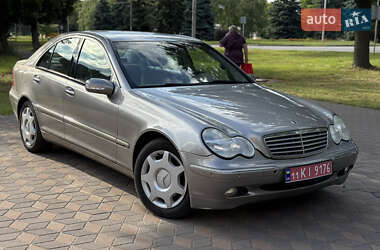 Седан Mercedes-Benz C-Class 2005 в 