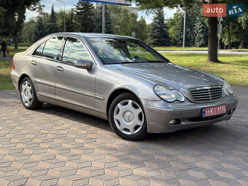 Седан Mercedes-Benz C-Class 2005 в Лубнах