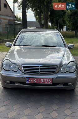Седан Mercedes-Benz C-Class 2005 в 