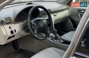 Седан Mercedes-Benz C-Class 2005 в 