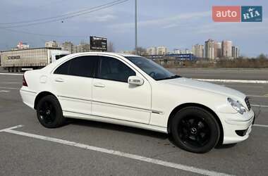 Седан Mercedes-Benz C-Class 2006 в Русской Поляне