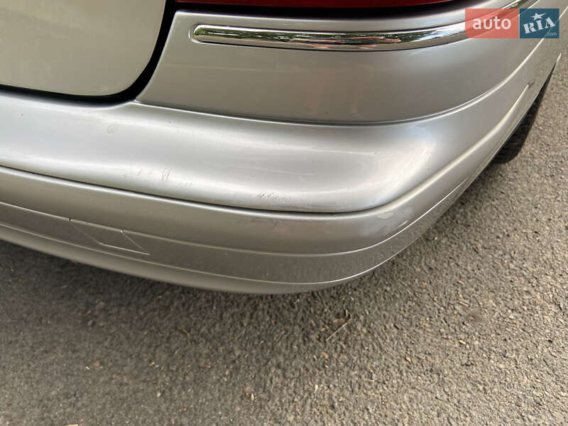 Універсал Mercedes-Benz C-Class 2004 в Гайвороні