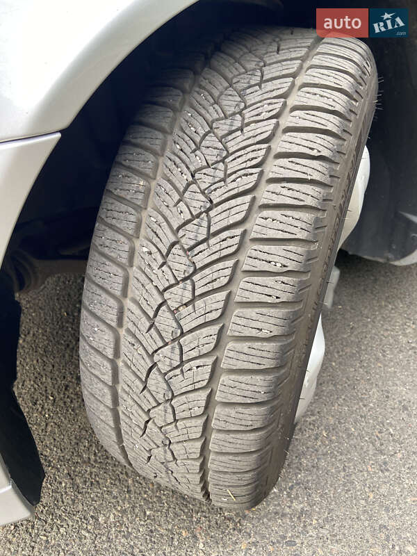 Універсал Mercedes-Benz C-Class 2004 в Гайвороні