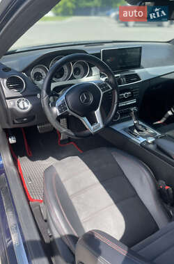Купе Mercedes-Benz C-Class 2012 в 