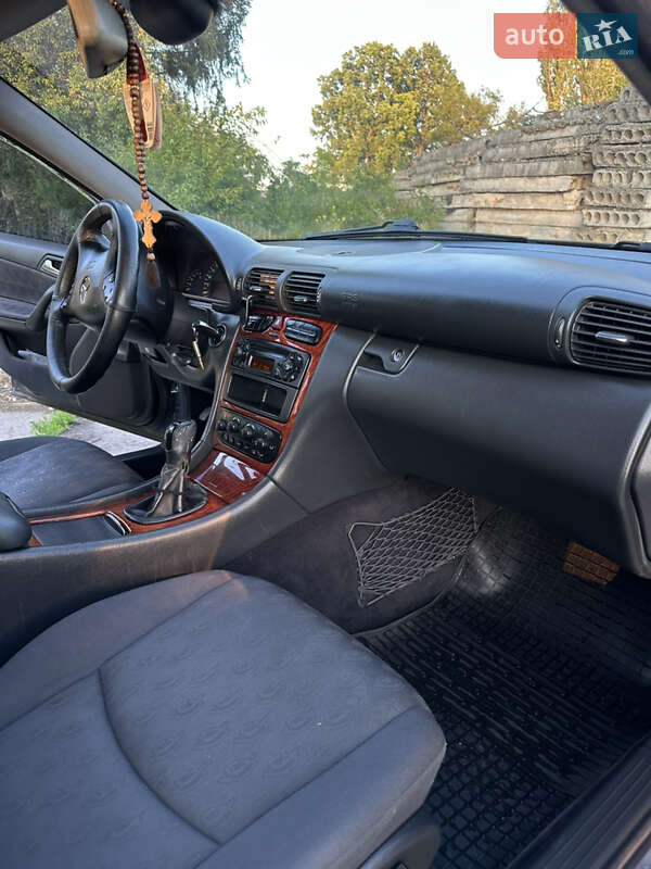 Седан Mercedes-Benz C-Class 2003 в Білій Церкві