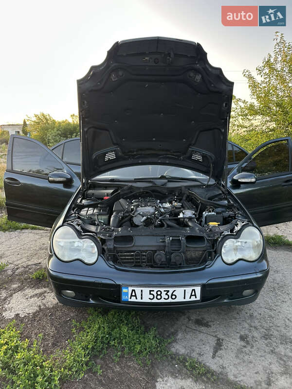 Седан Mercedes-Benz C-Class 2003 в Білій Церкві