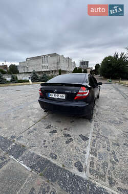 Купе Mercedes-Benz C-Class 2004 в 