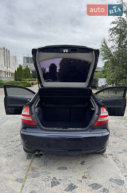 Купе Mercedes-Benz C-Class 2004 в 