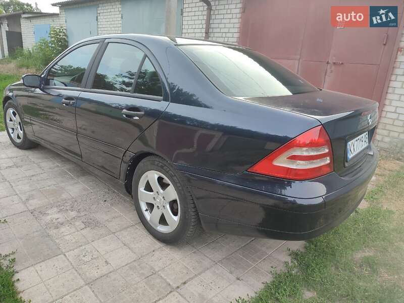Седан Mercedes-Benz C-Class 2000 в Харкові