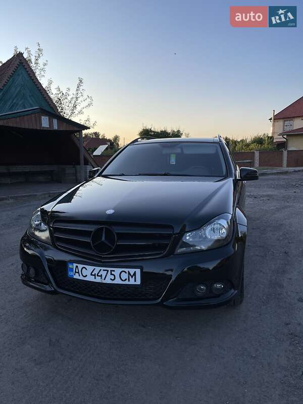 Универсал Mercedes-Benz C-Class 2011 в Ратным