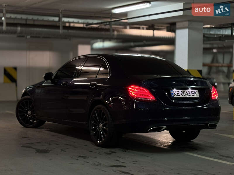 Седан Mercedes-Benz C-Class 2015 в Днепре