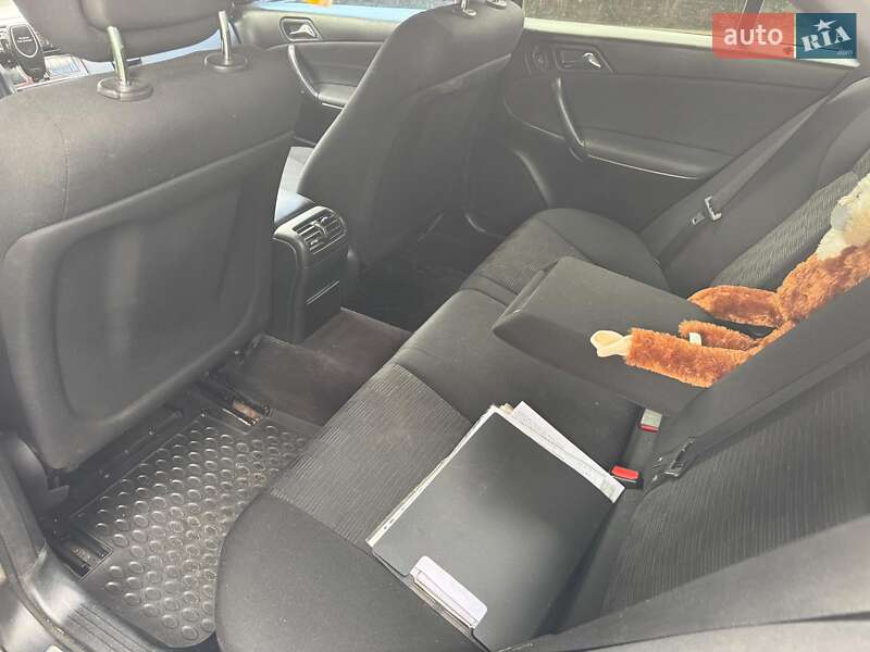 Седан Mercedes-Benz C-Class 2005 в Киеве фото 12 Седан Mercedes-Benz C-Class 2005 в Киеве