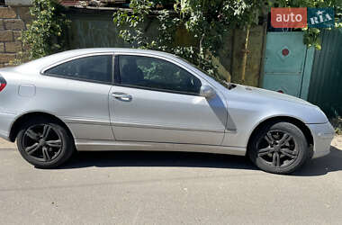 Купе Mercedes-Benz C-Class 2006 в 