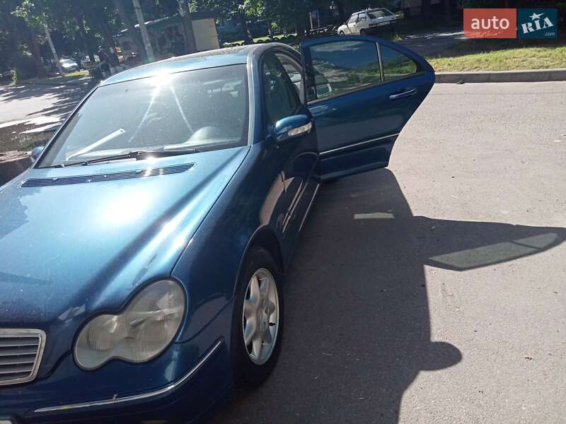 Седан Mercedes-Benz C-Class 2001 в Житомирі