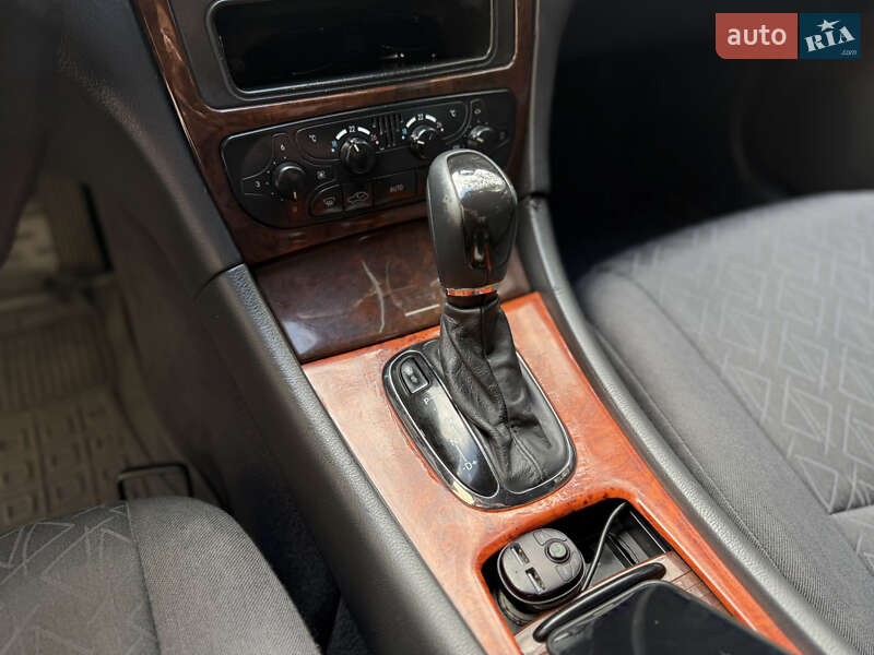 Седан Mercedes-Benz C-Class 2001 в Звягеле