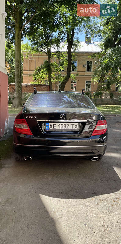 Седан Mercedes-Benz C-Class 2007 в Черновцах