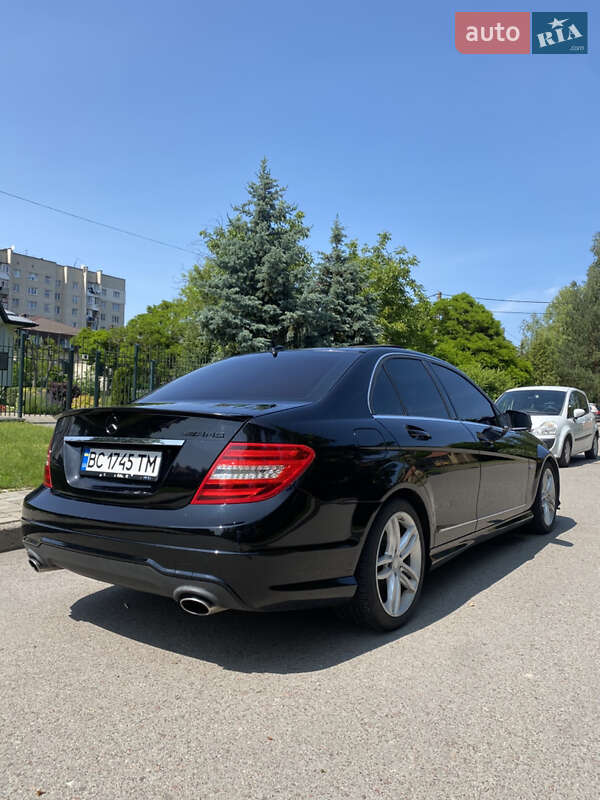 Седан Mercedes-Benz C-Class 2011 в Луцке