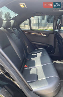 Седан Mercedes-Benz C-Class 2011 в 