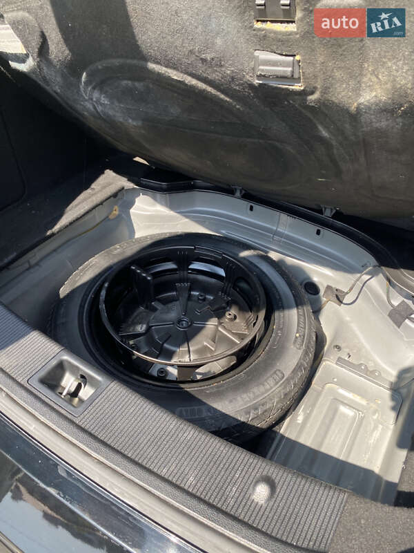 Седан Mercedes-Benz C-Class 2011 в Луцке