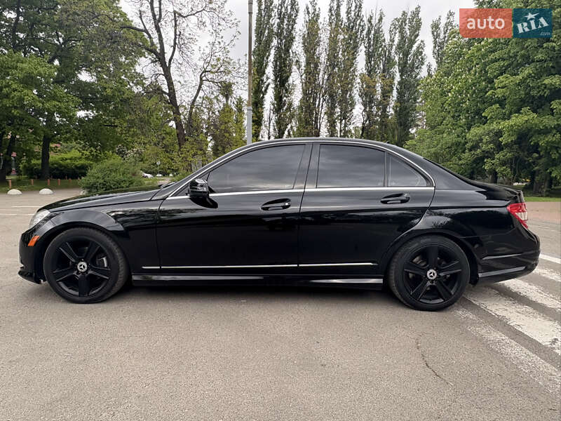 Седан Mercedes-Benz C-Class 2010 в Киеве