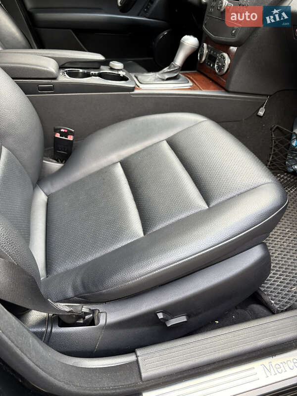 Седан Mercedes-Benz C-Class 2010 в Киеве