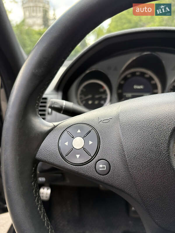 Седан Mercedes-Benz C-Class 2010 в Киеве