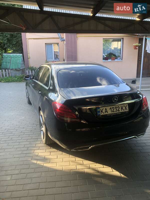 Седан Mercedes-Benz C-Class 2017 в Киеве