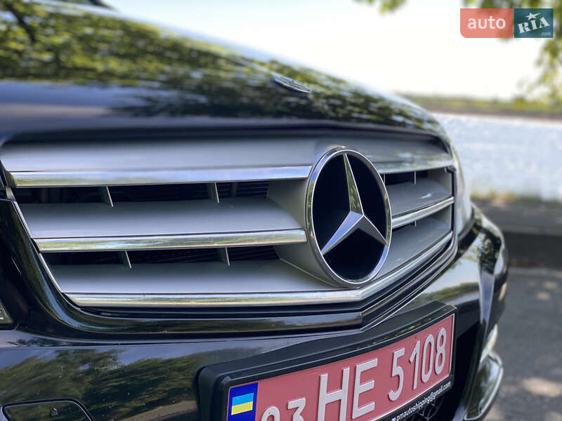 Седан Mercedes-Benz C-Class 2011 в Бурштыне