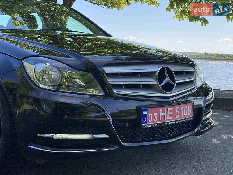 Седан Mercedes-Benz C-Class 2011 в Бурштыне