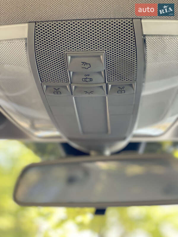 Седан Mercedes-Benz C-Class 2011 в Бурштыне