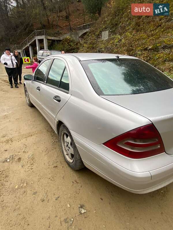 Седан Mercedes-Benz C-Class 2000 в Ивано-Франковске
