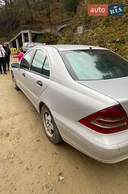 Седан Mercedes-Benz C-Class 2000 в 