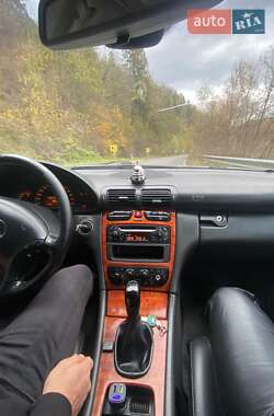 Седан Mercedes-Benz C-Class 2000 в 