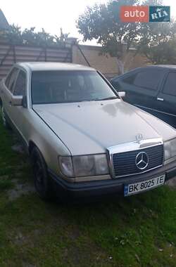 Седан Mercedes-Benz C-Class 1992 в 