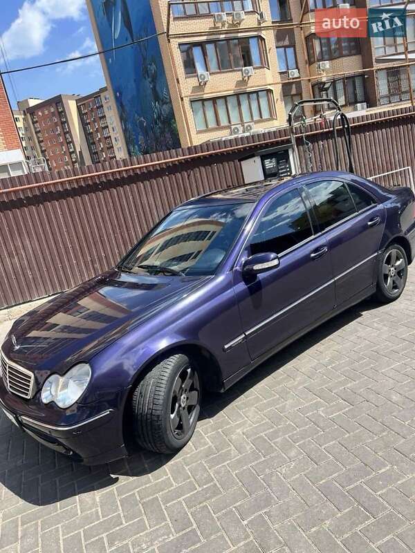 Седан Mercedes-Benz C-Class 2001 в Ужгороді
