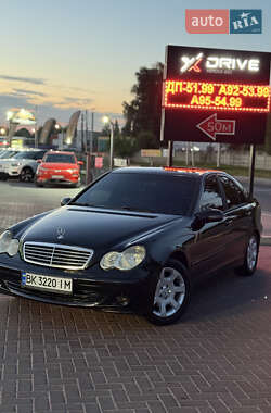 Седан Mercedes-Benz C-Class 2006 в 