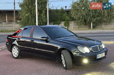Седан Mercedes-Benz C-Class 2006 в Рівному