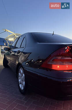 Седан Mercedes-Benz C-Class 2006 в 