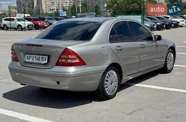 Седан Mercedes-Benz C-Class 2004 в 