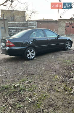 Седан Mercedes-Benz C-Class 2000 в Киеве