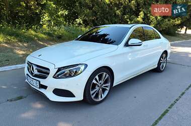 Седан Mercedes-Benz C-Class 2017 в Острозі