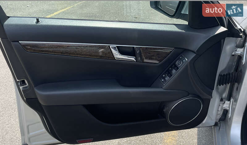 Седан Mercedes-Benz C-Class 2007 в Києві