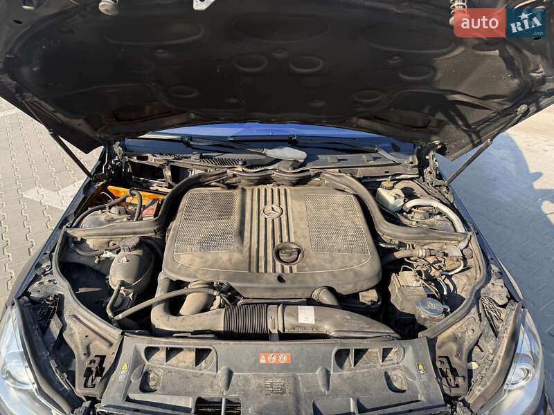 Универсал Mercedes-Benz C-Class 2011 в Житомире