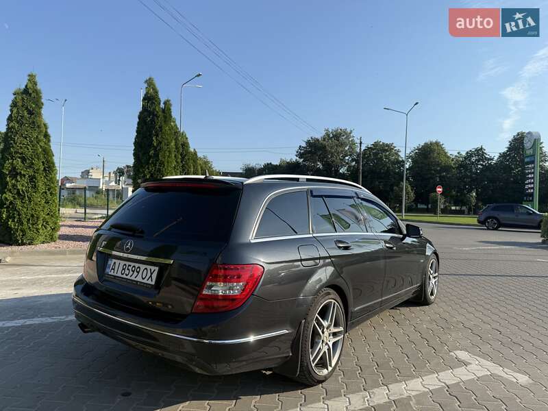 Универсал Mercedes-Benz C-Class 2011 в Житомире